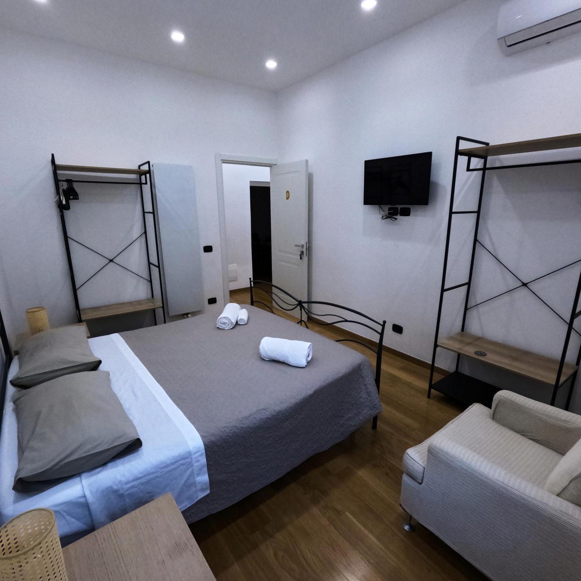 New Rooms Center บารี ภายนอก รูปภาพ