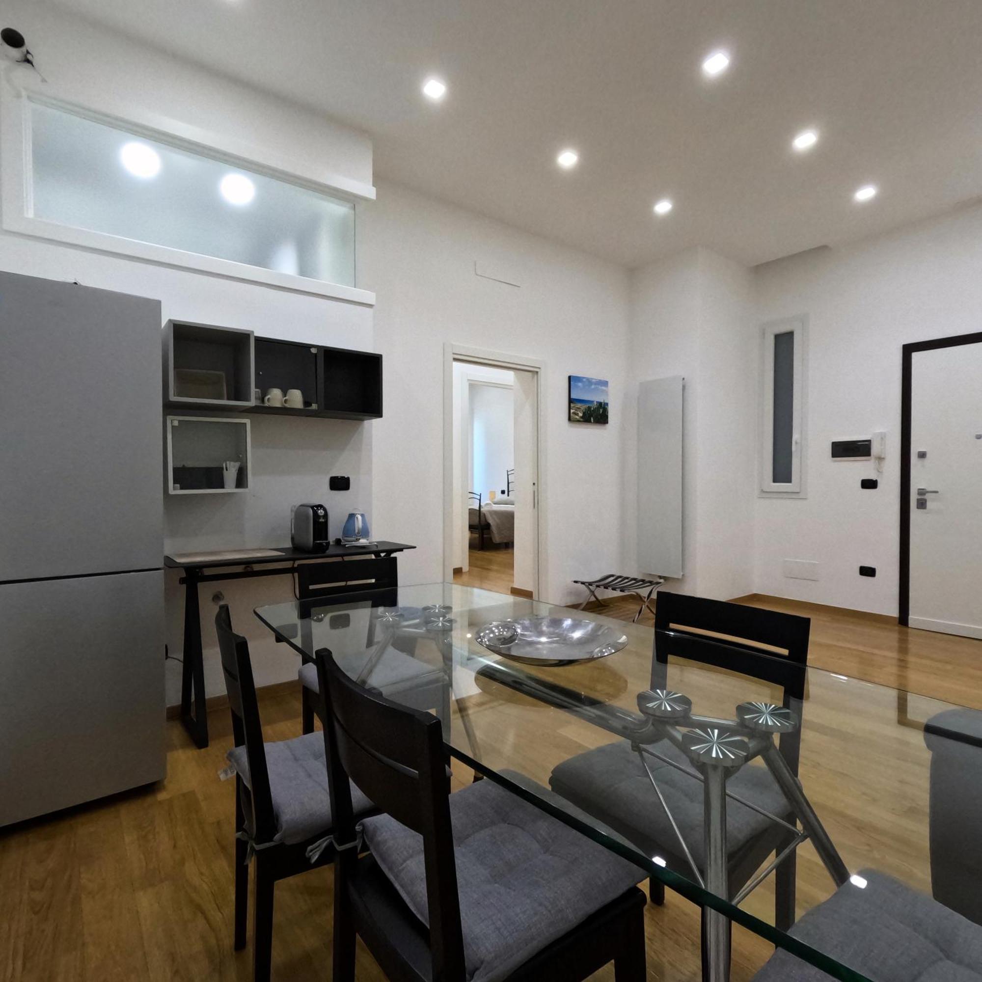 New Rooms Center บารี ภายนอก รูปภาพ